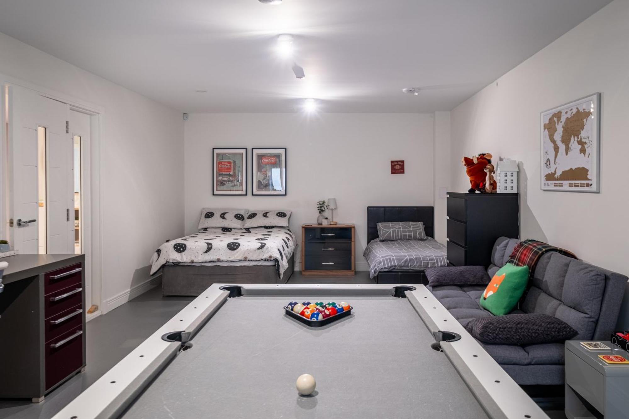 Modern House With Hot Tub, Perfect Night Away! Huntly Exterior foto