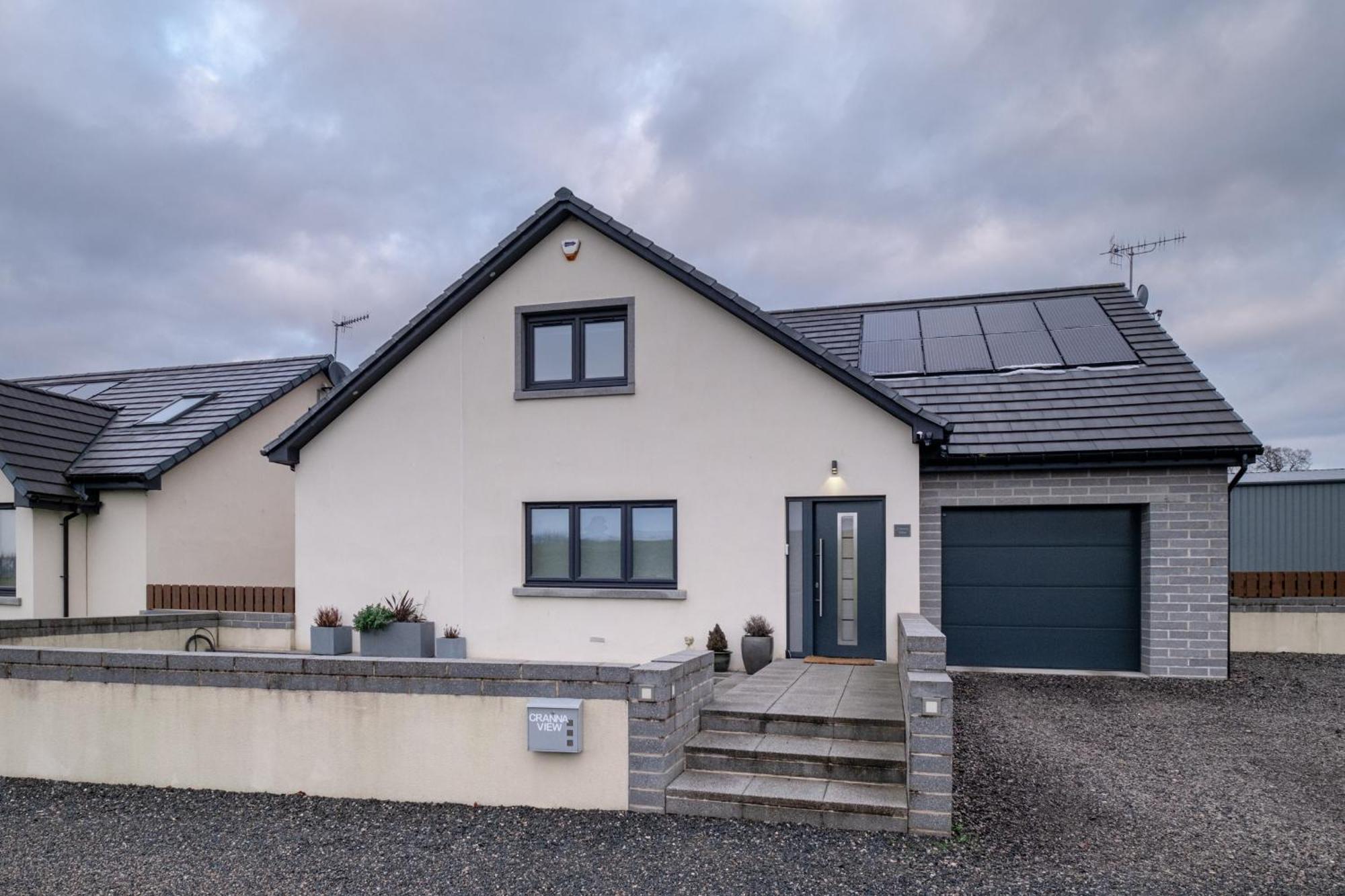 Modern House With Hot Tub, Perfect Night Away! Huntly Exterior foto